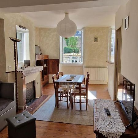 Appartement Dans Maison De Ville - 4 Personnes Олорон-Сент-Марі Екстер'єр фото