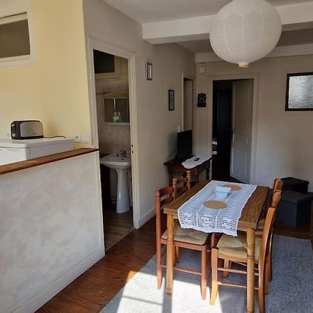 Appartement Dans Maison De Ville - 4 Personnes Олорон-Сент-Марі Екстер'єр фото