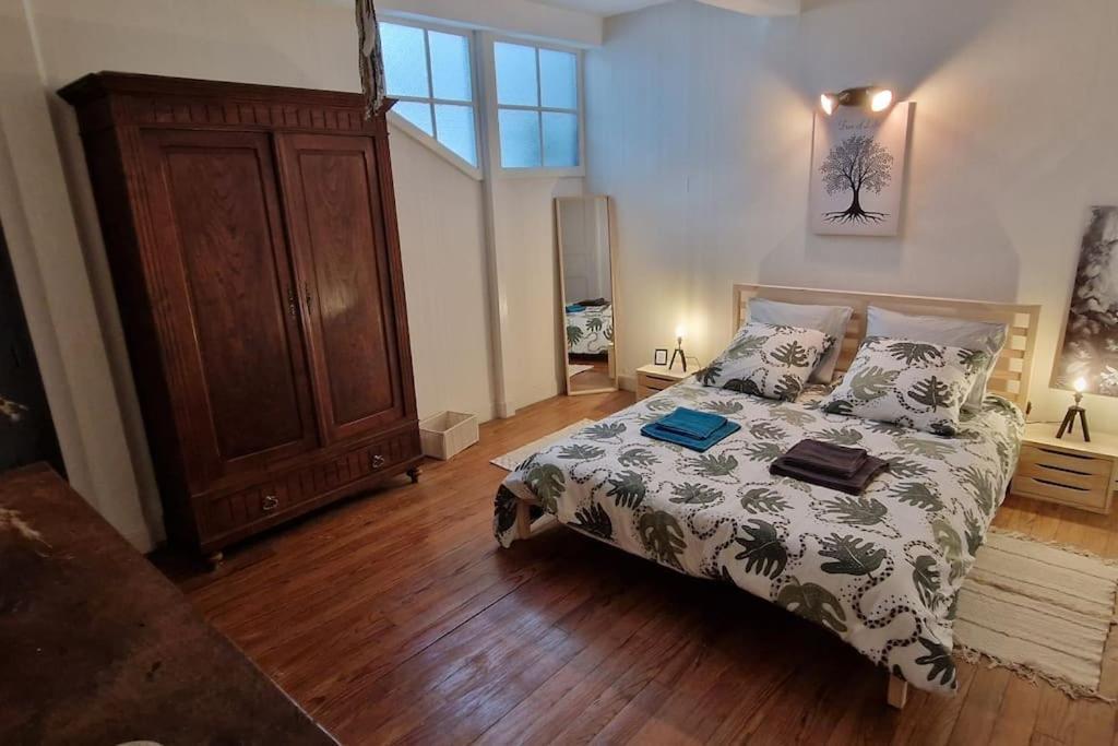 Appartement Dans Maison De Ville - 4 Personnes Олорон-Сент-Марі Екстер'єр фото