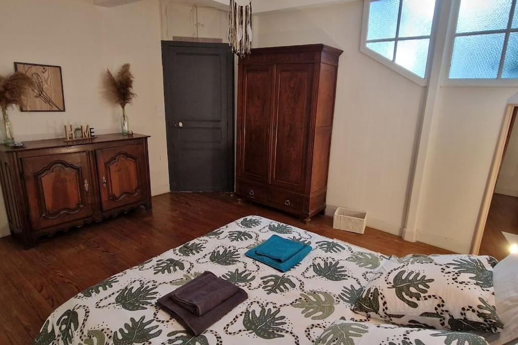 Appartement Dans Maison De Ville - 4 Personnes Олорон-Сент-Марі Екстер'єр фото